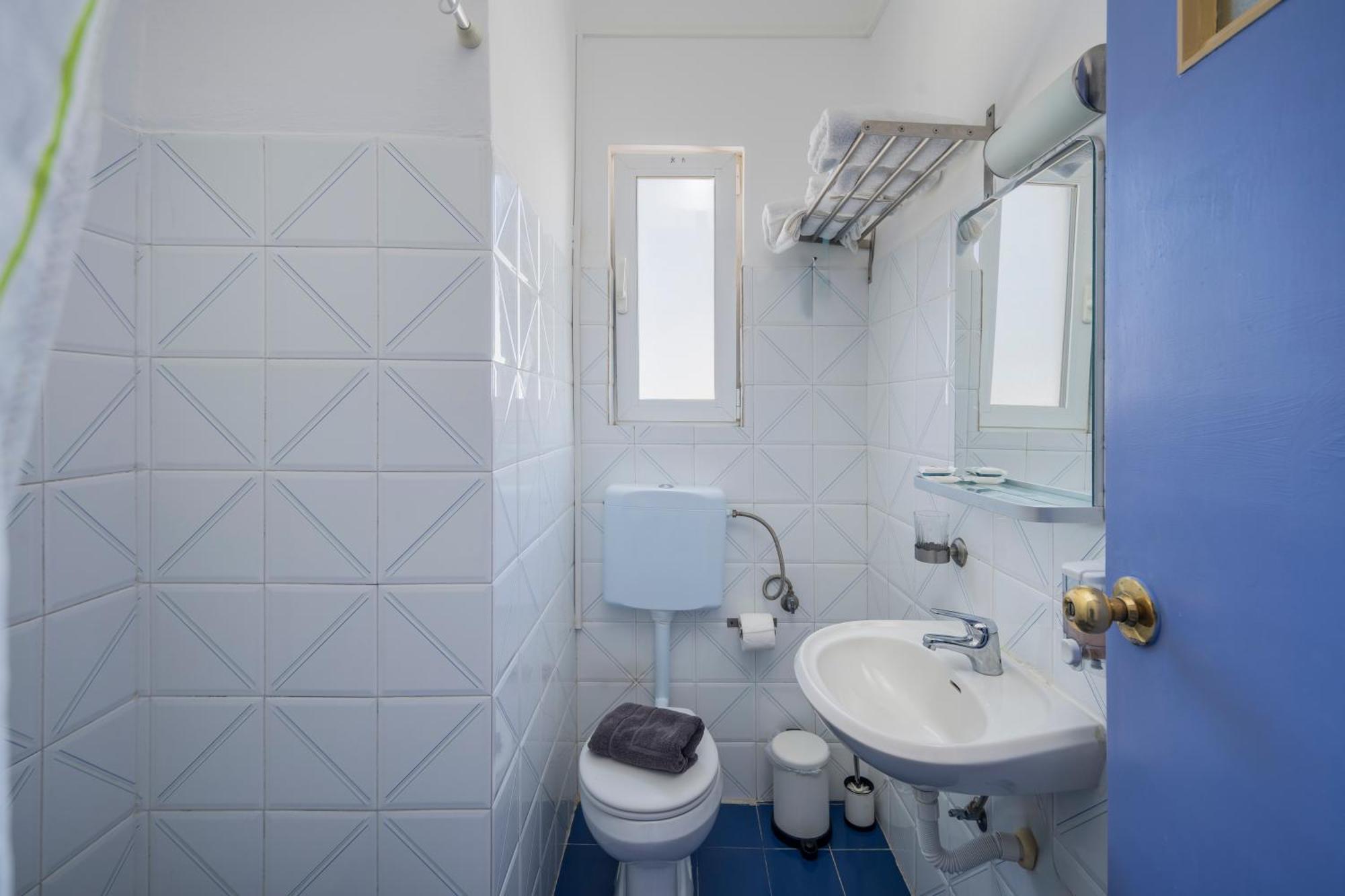 Bofor Studios & Rooms Livadakia Quarto foto